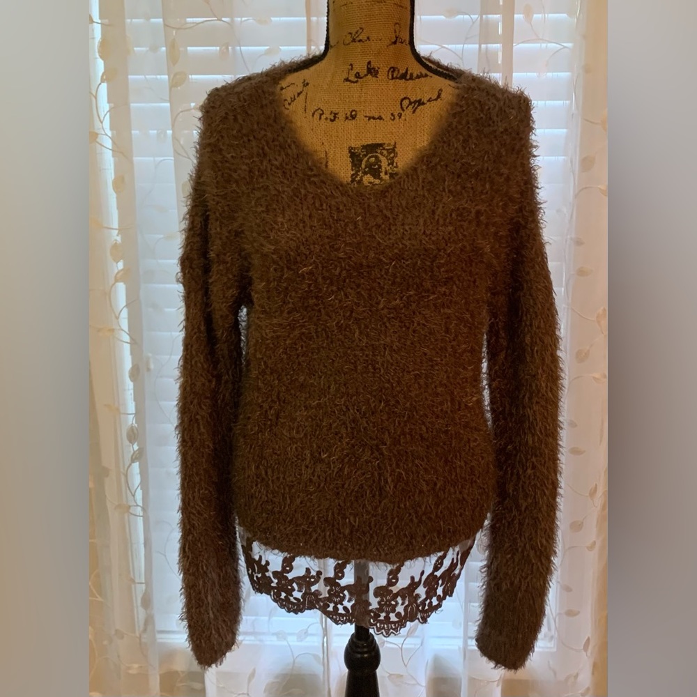 Olivia Sky Owl Taupe Eyelash Sweeter with Lace Bottom Trim Size L NWT